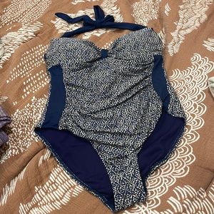 Niptuck swimsuit 🩱 in size USA 8